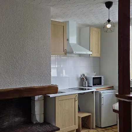 Marans Apartment *